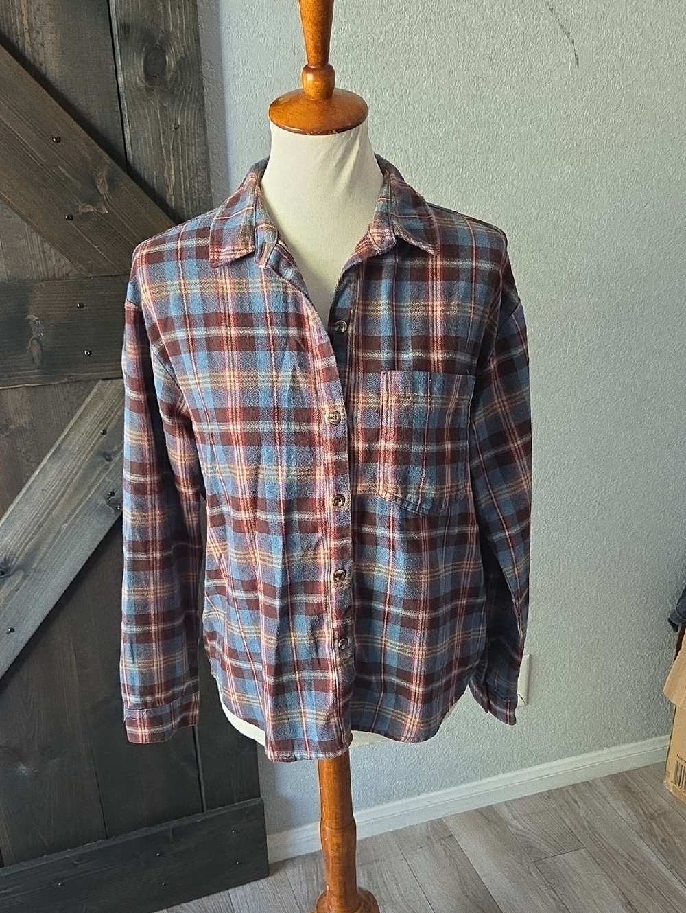 wild fable Blue and Rust Plaid Button-Up Shirt Medium - Picture 1 of 5